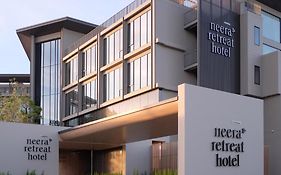 โรงแรมนีรา รีทรีต